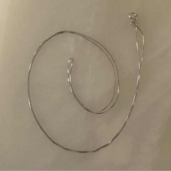 10k Solid White Gold Thin Box Chain Necklace - Picture 8 of 9